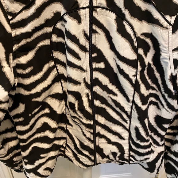 ac-tiv-ology Animal Print Zebra Print Black & White Windbreaker Jacket PM MP - Picture 3 of 9